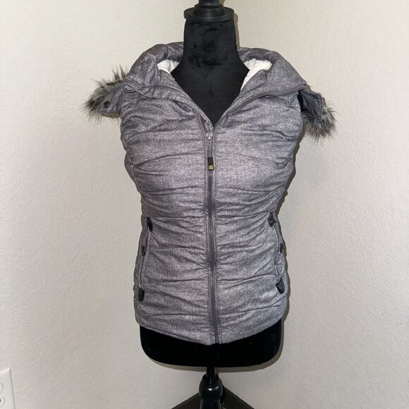 Green Tea Puffer Vest Jacket Women's Medium Gray Faux Fur Lined Polyester Hooded - Picture 1 of 8
